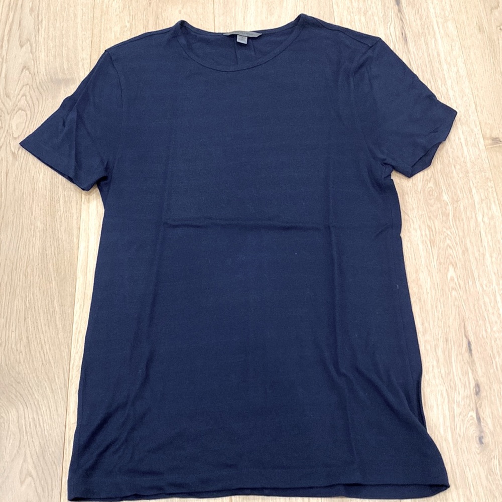 John Varvatos t-shirt. Size small. Super soft in great condition.